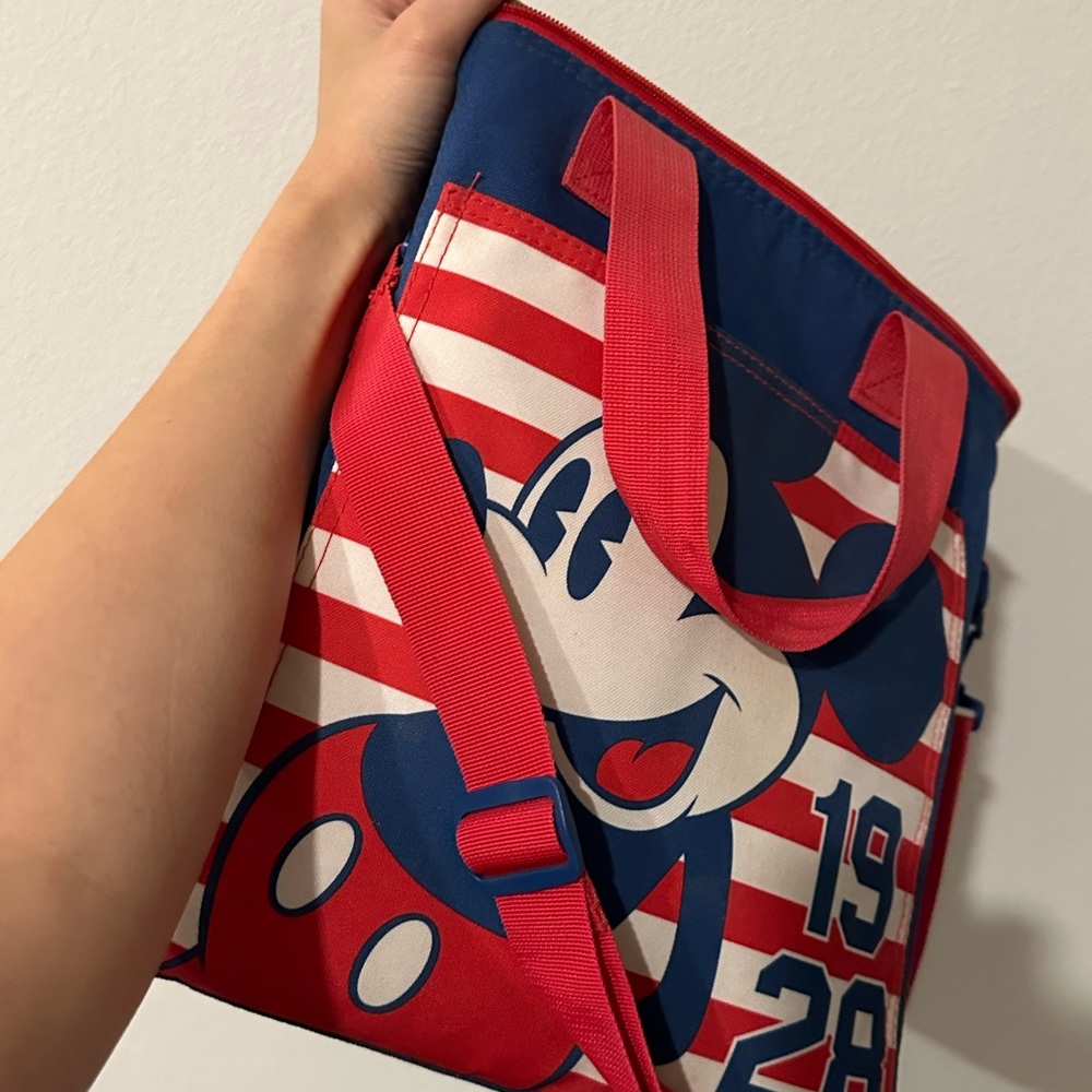Disney Mikey mouse cooler